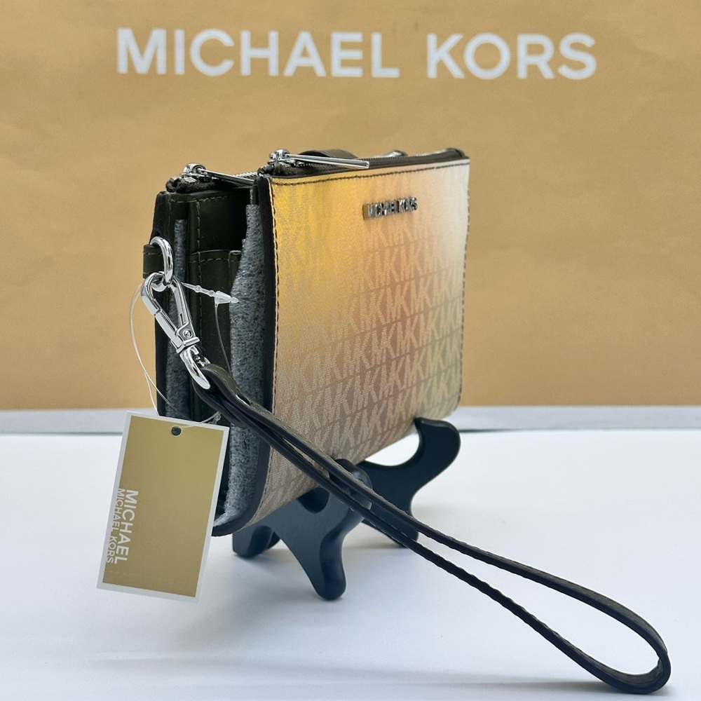 Michael Kors Olive Multi Jet Set Wristlet